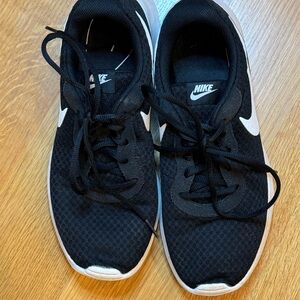 Nike Black and White Women’s Running Shoes Size 9